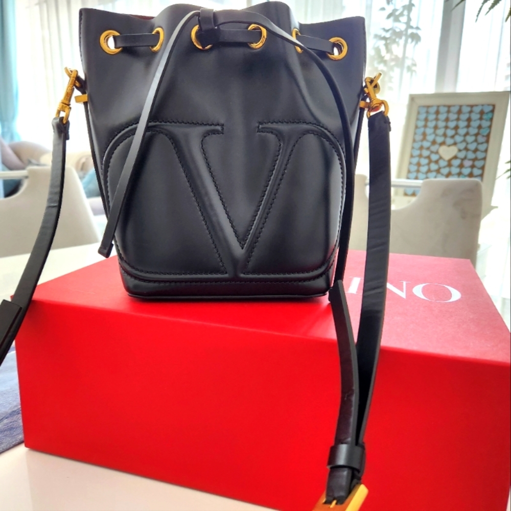 Valentino Shoulder Bag Like New